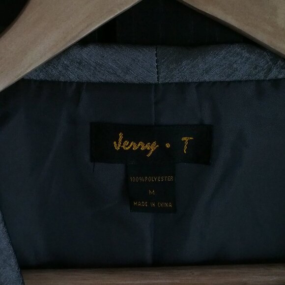 Jerry T | Stunningly Beautiful Silvery-Gray Fall/Spring Coat - Picture 2 of 8